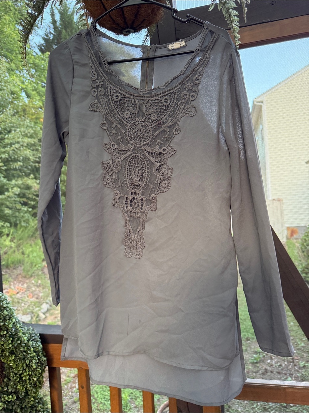 Eyeshadow Gray Lace Yoke Long Sleeve Crop Top